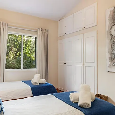 Ourmadeira - Aquarela, Panoramic Seaviews Villa Caniço